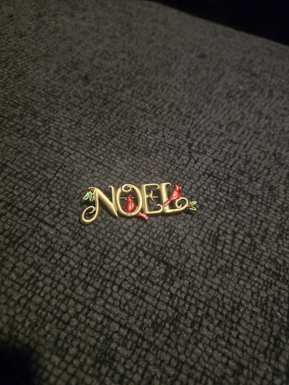 JJ Jonette | Cardinal Noel Brooch
